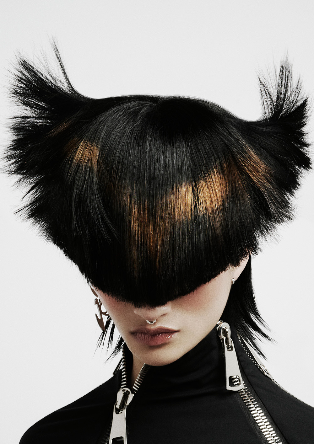 Black Jellyfish Cut with Blonde Halo - Bernadette Beswick - Frontier Collection